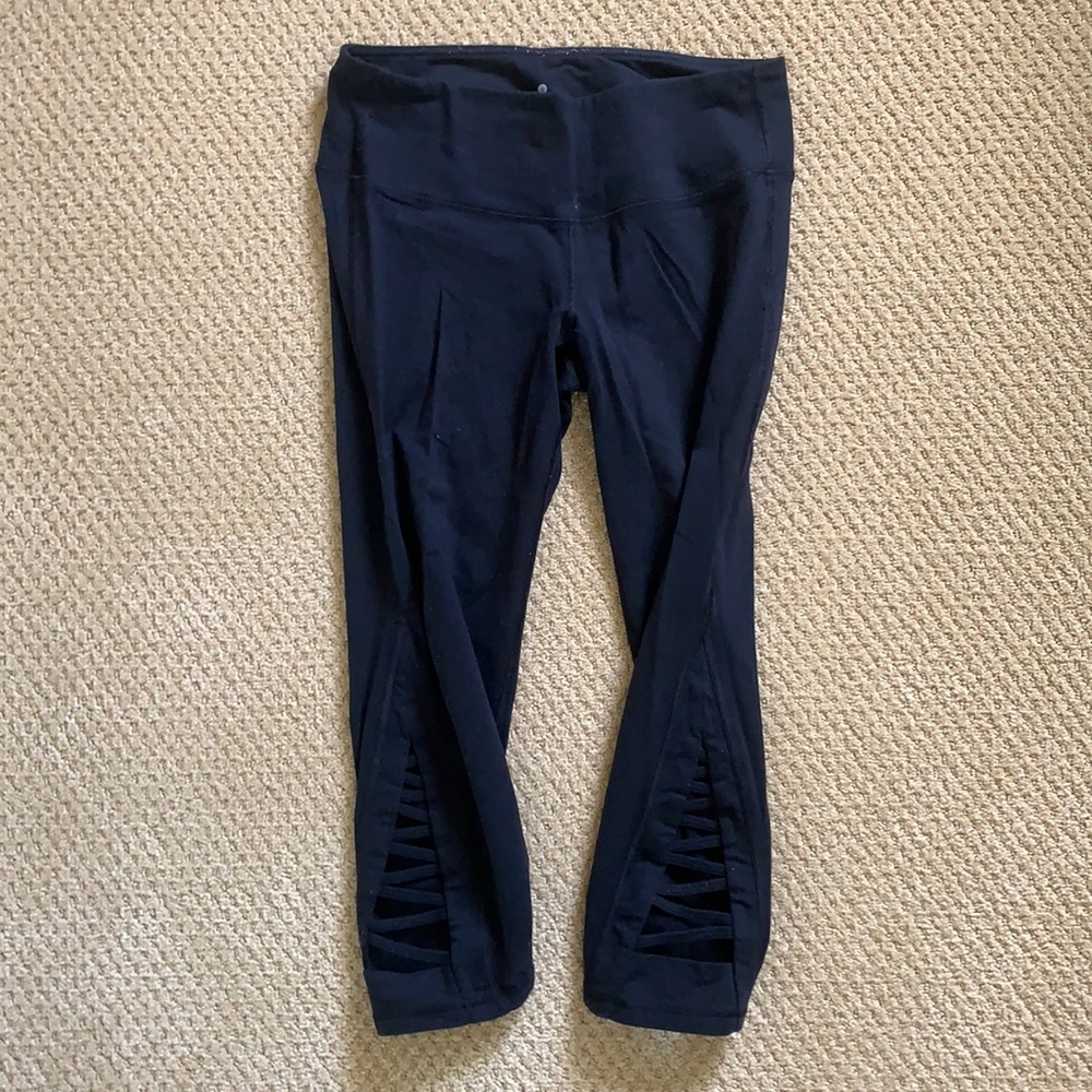 Athleta Crop Black cross cross cutout leggings